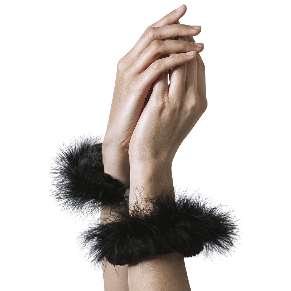 Наручники металеві Adrien Lastic Handcuffs Black з чорним пухнастим оздобленням