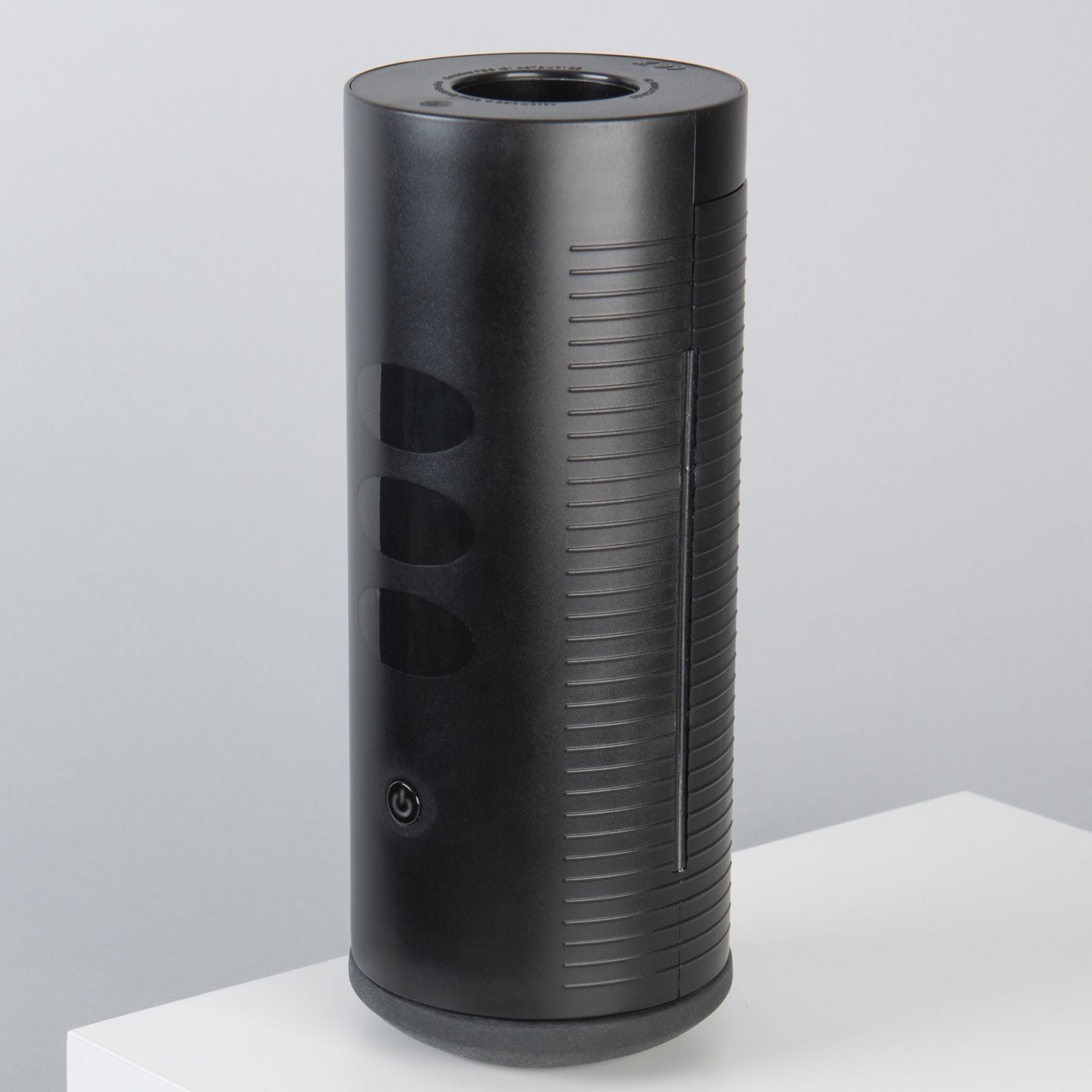 Kiiroo (Нідерланди) Інтерактивний мастурбатор Kiiroo Titan, 9 вібромоторів, теледільдоніка