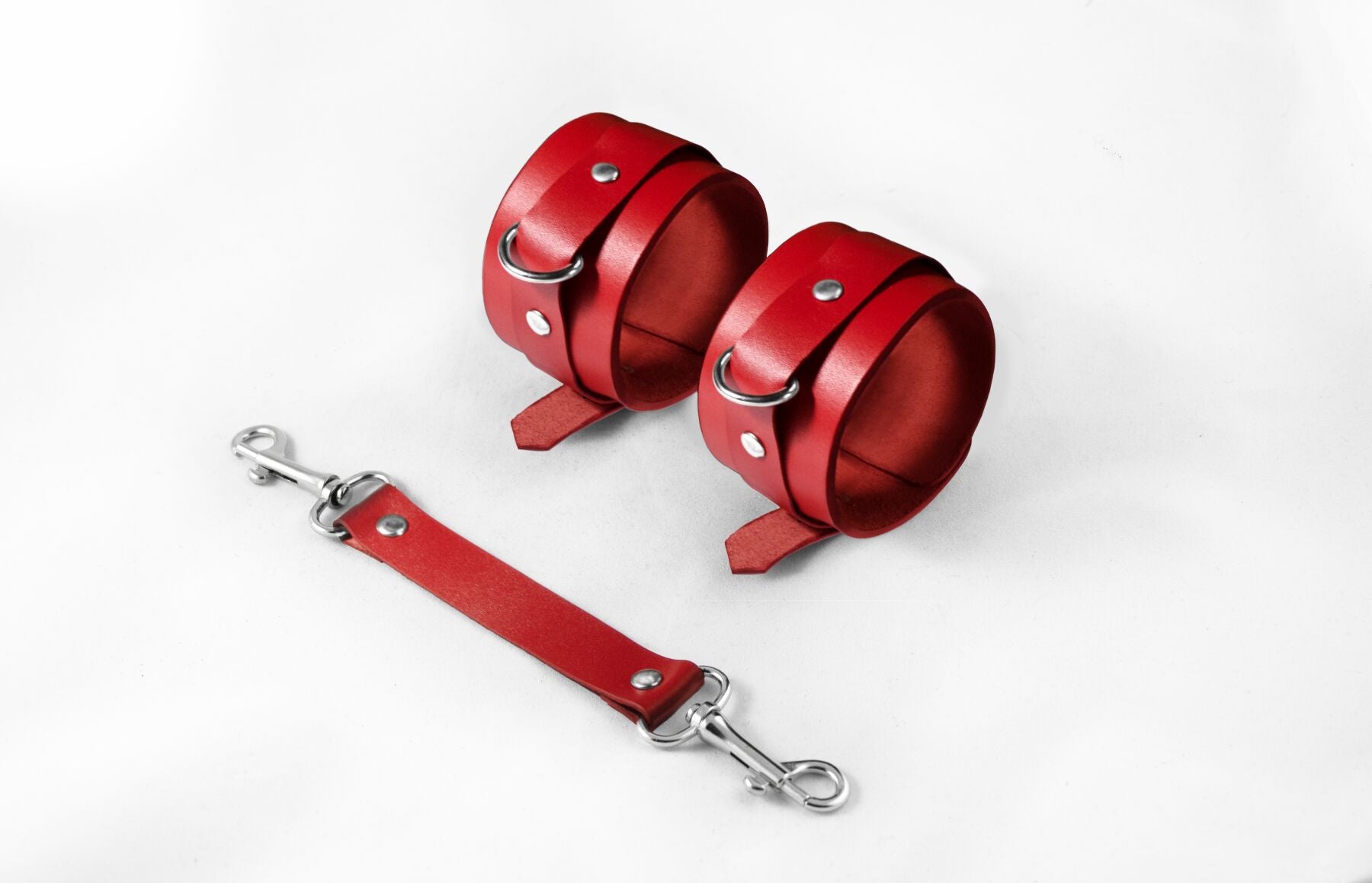 Feral Feelings (Україна) Наручники Feral Feelings - Hand Restraints Red, натуральна шкіра