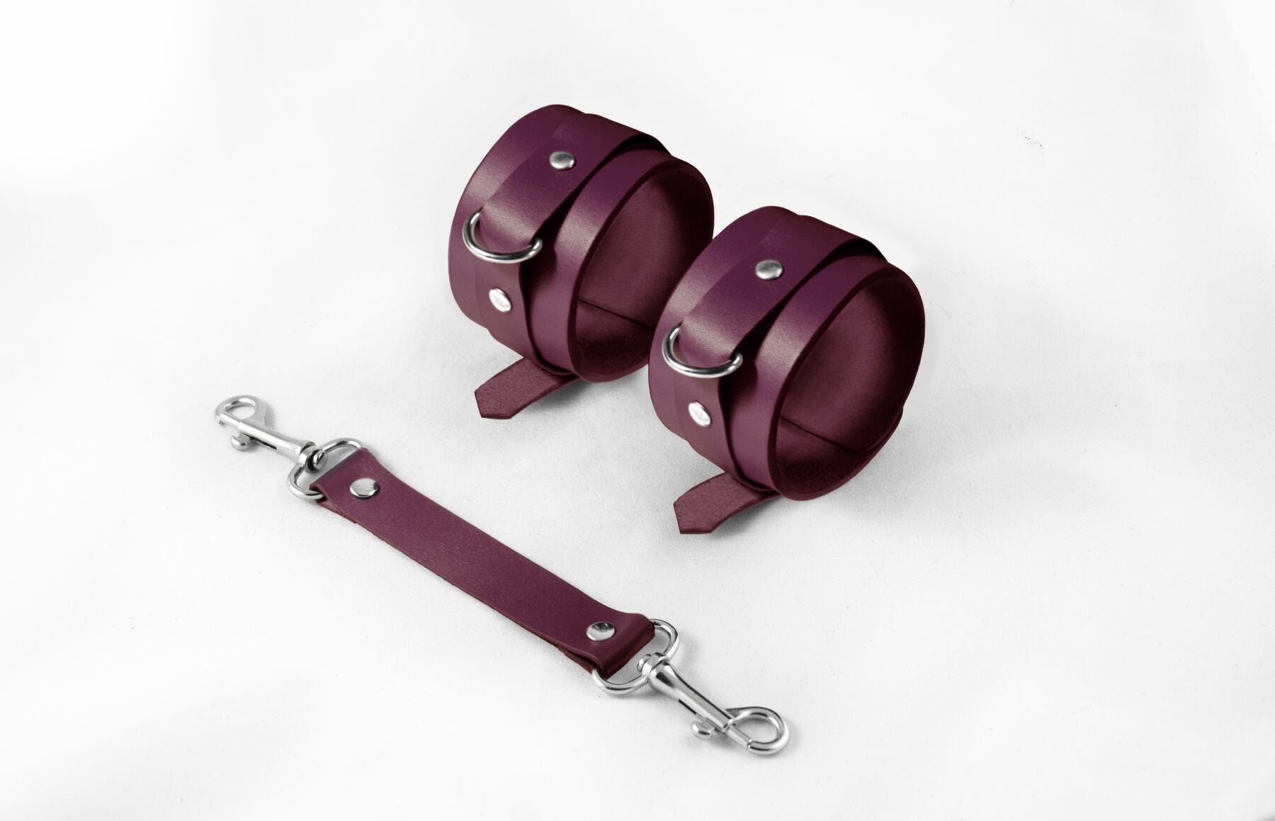 Feral Feelings (Україна) Наручники Feral Feelings - Hand Restraints Burgundy, натуральна шкіра