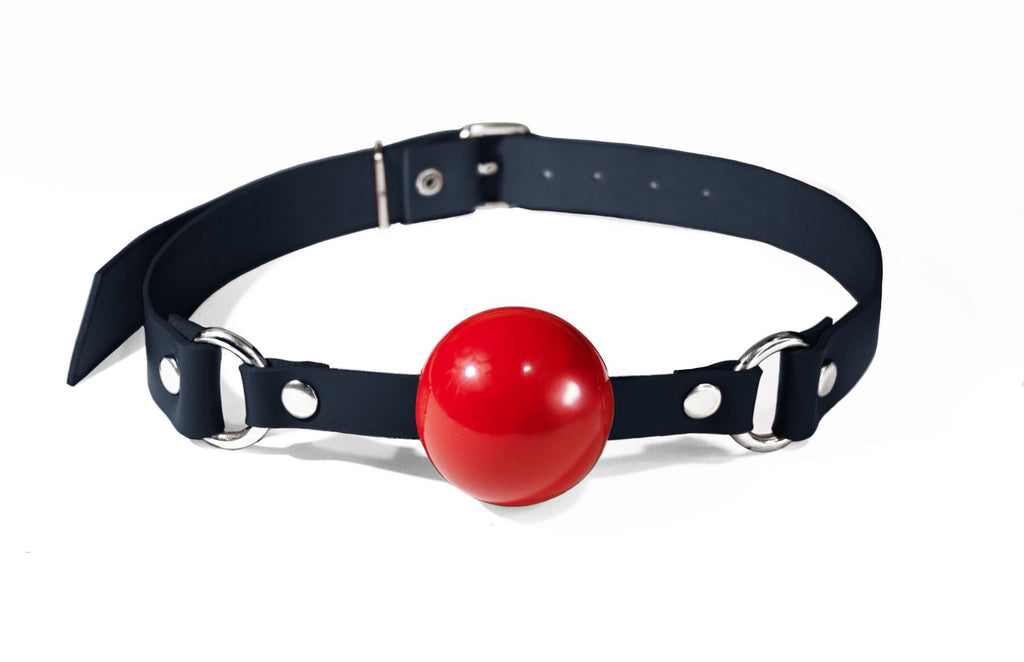 Feral Feelings (Україна) Кляп силіконовий Feral Feelings Silicon Ball Gag Black/Red, чорний ремінець, червона кулька
