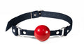 Feral Feelings (Україна) Кляп силіконовий Feral Feelings Silicon Ball Gag Black/Red, чорний ремінець, червона кулька