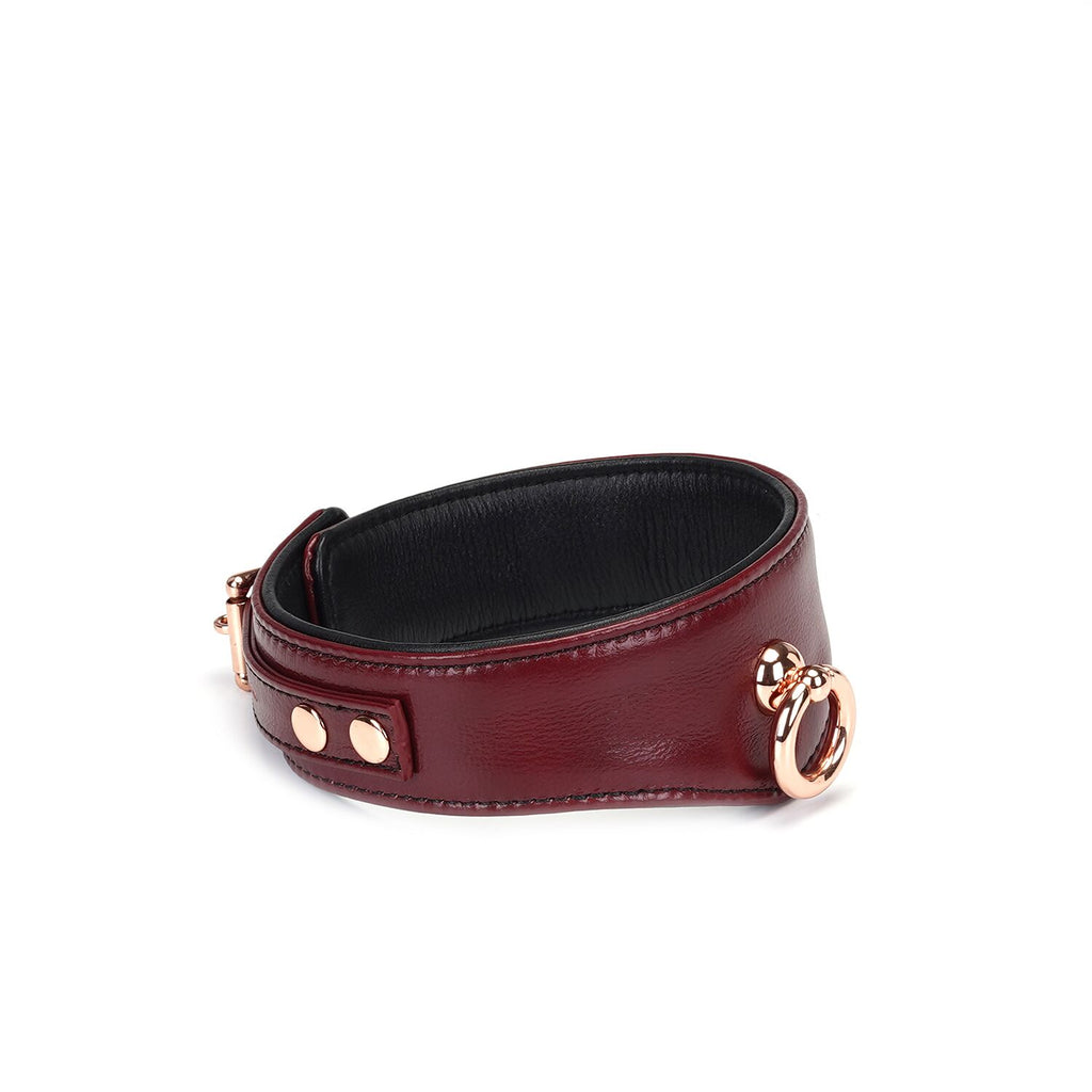 Liebe Seele (Японія) Шкіряний нашийник з повідцем Liebe Seele Wine Red Curved Collar, замок-сердечко