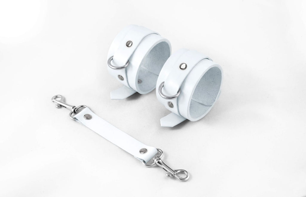 Feral Feelings (Україна) Наручники Feral Feelings - Hand Restraints White, натуральна шкіра
